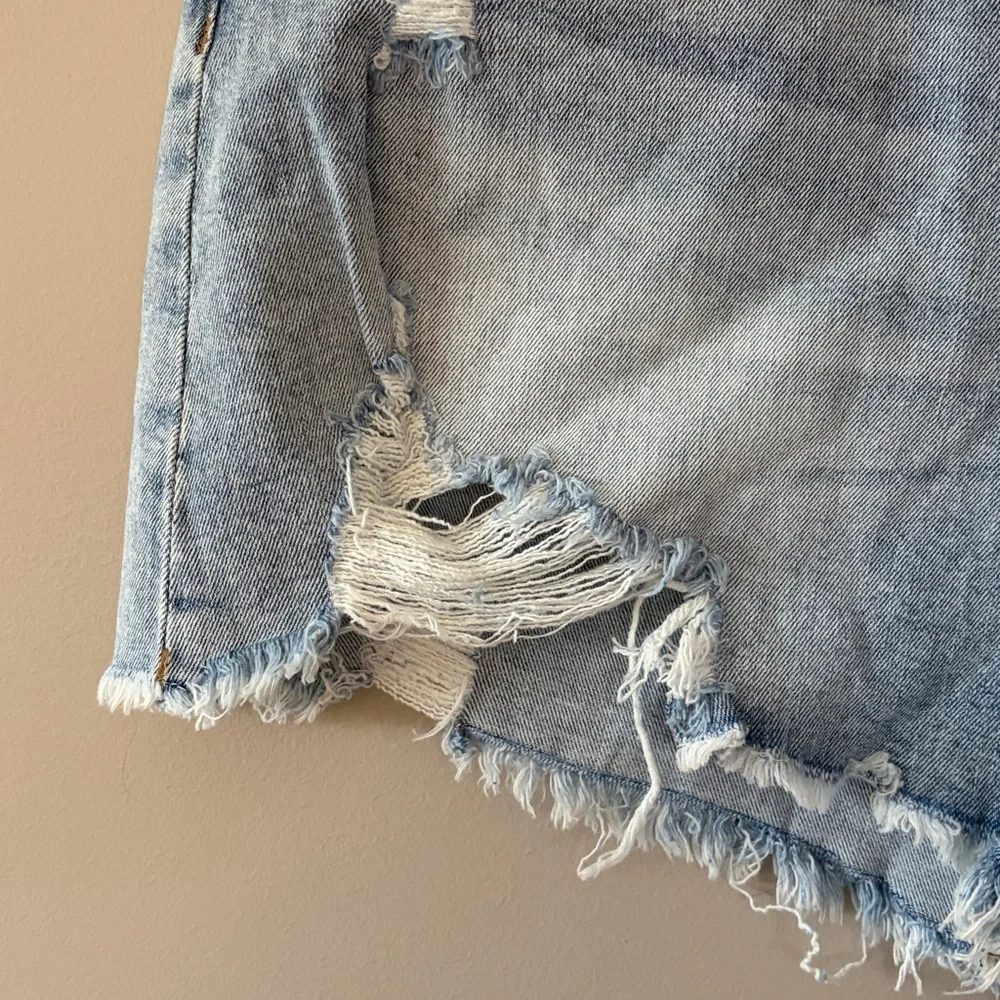 Kut From the Kloth High Rise Jane Long Short Size 14 Denim Jean Blue‎ Distressed - Picture 3 of 8